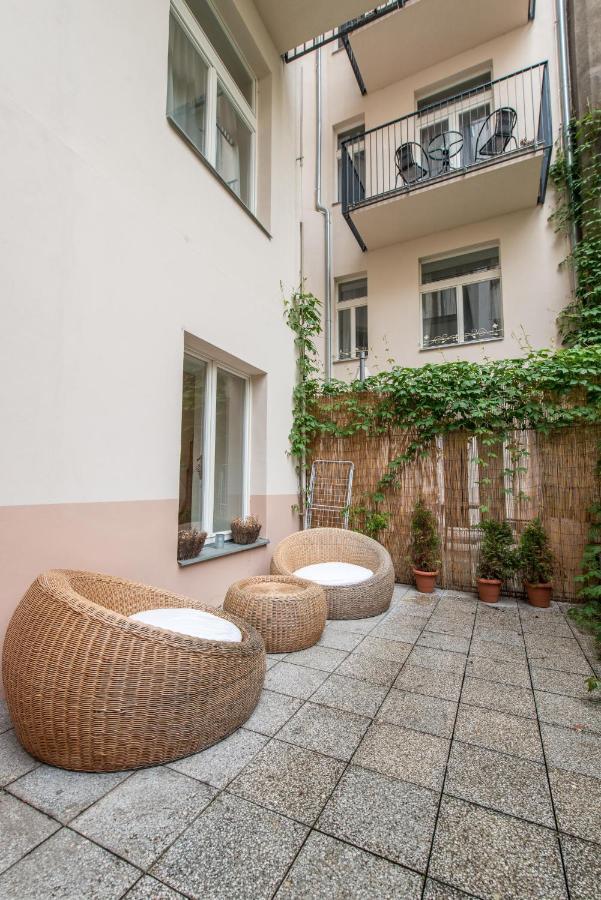 Quiet Apartment In The City Center With Own Terrace براغ المظهر الخارجي الصورة