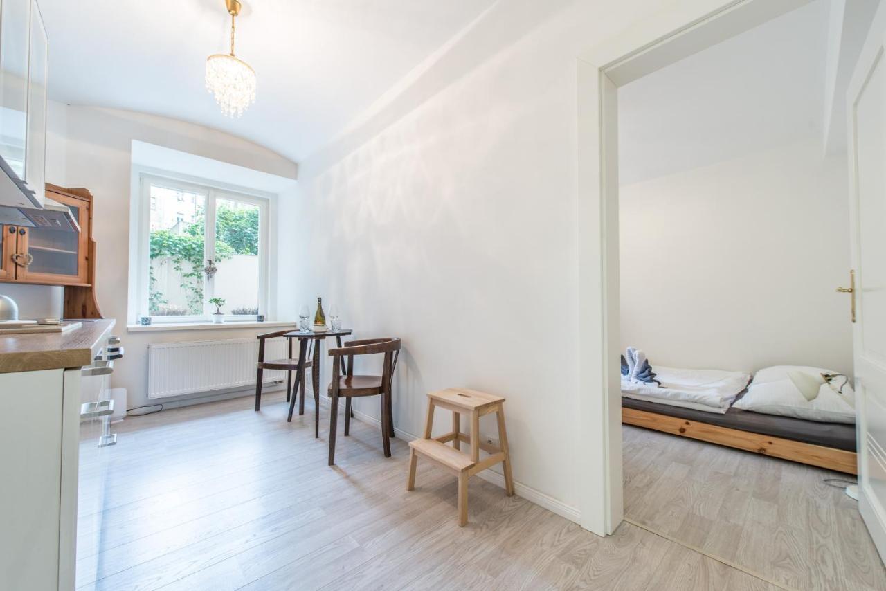 Quiet Apartment In The City Center With Own Terrace براغ المظهر الخارجي الصورة