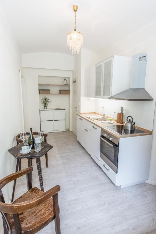 Quiet Apartment In The City Center With Own Terrace براغ المظهر الخارجي الصورة